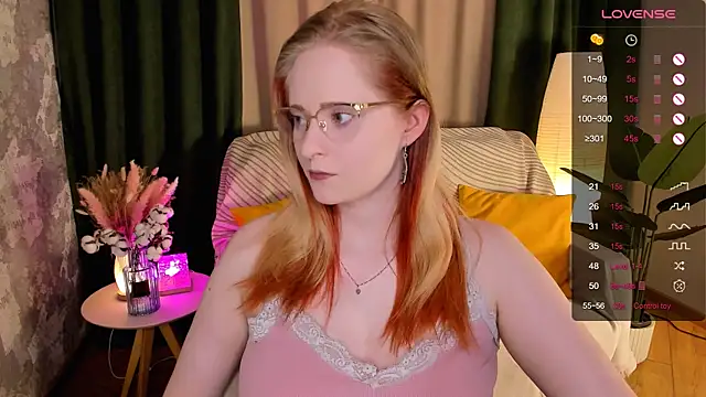 Aemilia  online show from April 2026 07:33:02 AM