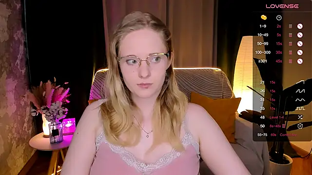 Aemilia  online show from March 2026 08:33:02 AM