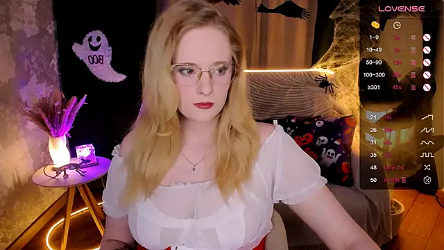 Aemilia  online show from November 2025 06:19:01 AM