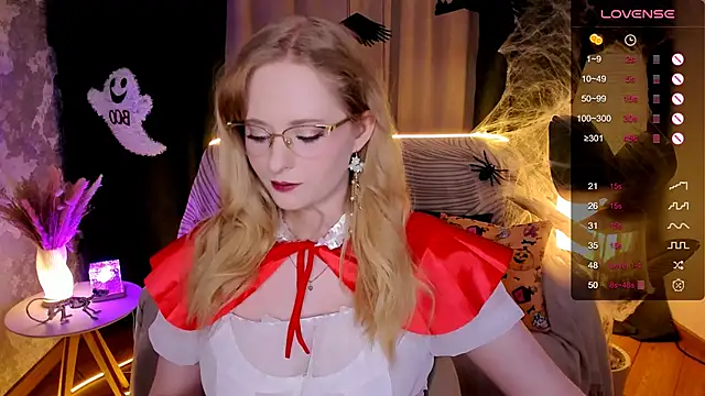 Aemilia  online show from October 2025 08:35:01 AM