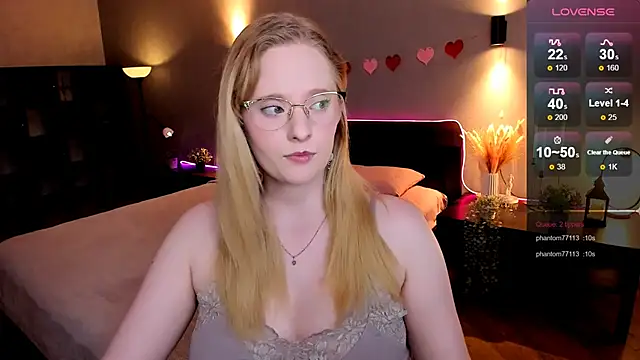 Aemilia  online show from October 2025 08:26:02 AM