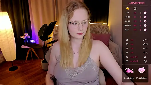 Aemilia  online show from September 2025 08:25:01 AM