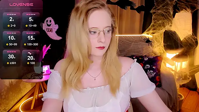 Aemilia  online show from November 2025 08:30:01 AM