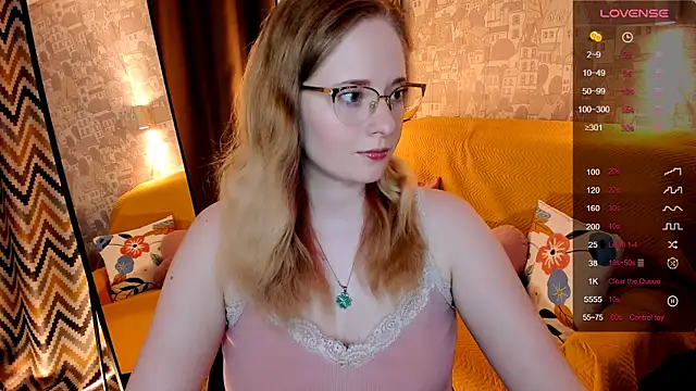 Snapshot of Aemilia_ chatting on June 2026 08:15:02 AM Aemilia online show from June 2026 08:15:02 AM