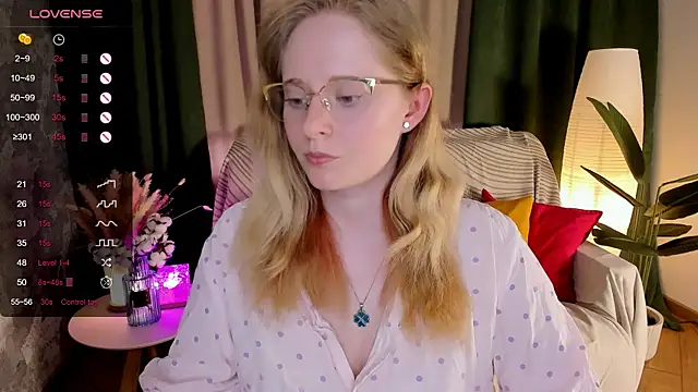 Snapshot of Aemilia_ chatting on June 2026 08:48:01 AM Aemilia online show from June 2026 08:48:01 AM