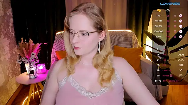 Aemilia  online show from January 2026 02:18:02 AM