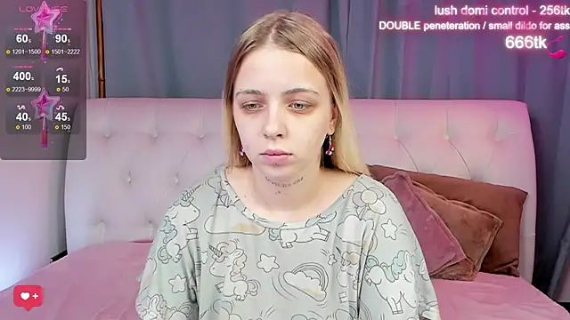 Alice Halle online show from October 2025 01:39:02 AM