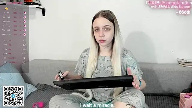 Snapshot of Alice_Halle chatting on January 2026 12:14:02 AM Alice Halle online show from January 2026 12:14:02 AM