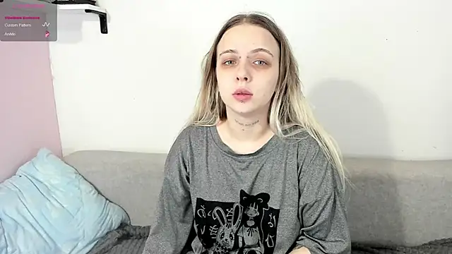 Snapshot of Alice_Halle chatting on January 2026 02:23:02 PM Alice Halle online show from January 2026 02:23:02 PM