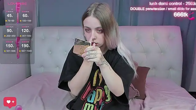 Alice Halle online show from October 2025 02:46:01 AM