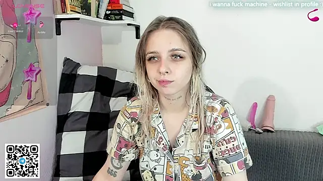 Alice Halle online show from November 2025 06:35:02 PM