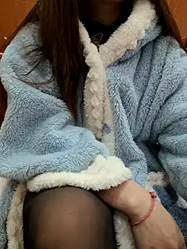 Snapshot of Dary_girl12 chatting on February 2025 02:08:02 AM Dary girl12 online show from February 2025 02:08:02 AM