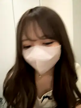 Snapshot of yuki-chi chatting on October 2025 01:22:02 PM yuki-chi online show from October 2025 01:22:02 PM