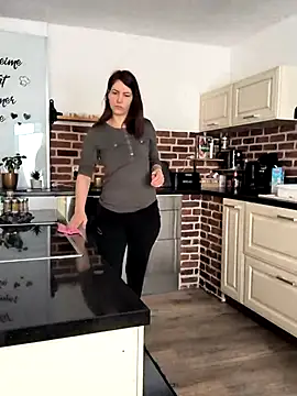 Snapshot of Linalicious chatting on March 2025 07:24:01 AM Linalicious online show from March 2025 07:24:01 AM