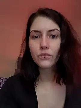 Snapshot of Linalicious chatting on November 2025 03:05:01 PM Linalicious online show from November 2025 03:05:01 PM