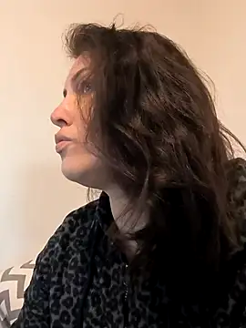 Linalicious online show from April 2026 06:59:02 AM