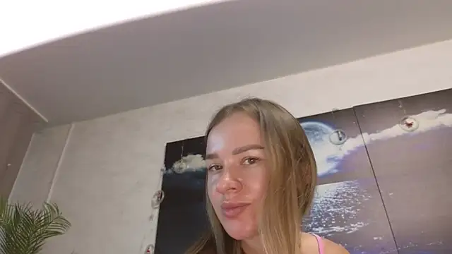 Strip-Lady online show from May 2026 01:32:02 PM
