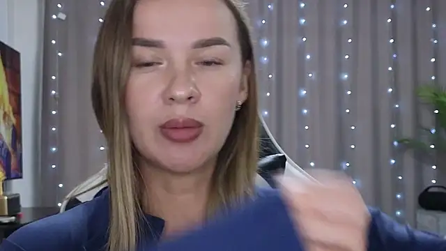 Strip-Lady online show from May 2026 04:04:02 PM