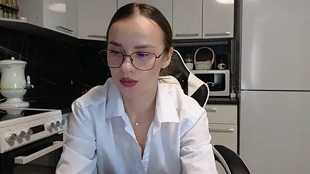 Snapshot of Strip-Lady chatting on February 2025 03:47:02 AM Strip-Lady online show from February 2025 03:47:02 AM