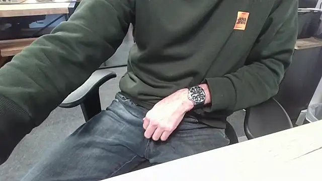 Michealtje85 online show from January 2026 01:18:02 PM