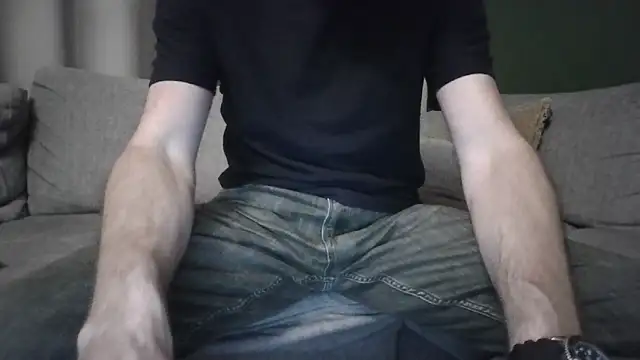 Snapshot of Michealtje85 chatting on December 2025 07:01:01 AM Michealtje85 online show from December 2025 07:01:01 AM