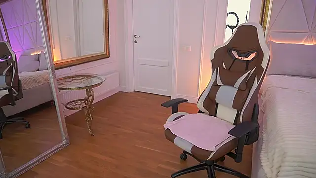 CozyMell online show from March 2026 02:28:01 PM