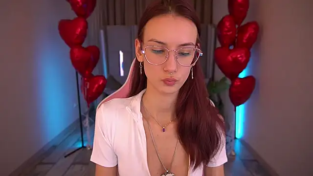CozyMell online show from February 2025 02:02:01 PM