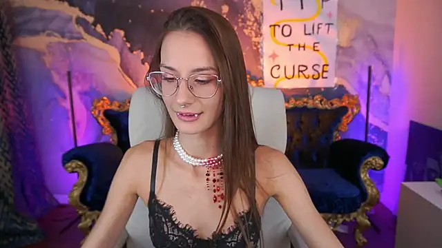 Snapshot of CozyMell chatting on October 2025 02:13:01 PM CozyMell online show from October 2025 02:13:01 PM