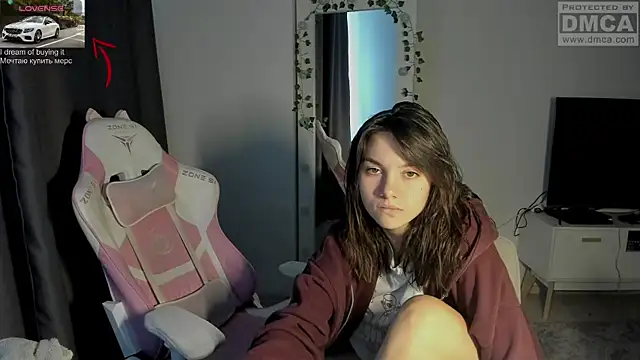 MashkaRay online show from October 2025 10:59:01 AM