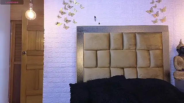 ximenawilliamss online show from October 2025 09:03:01 PM