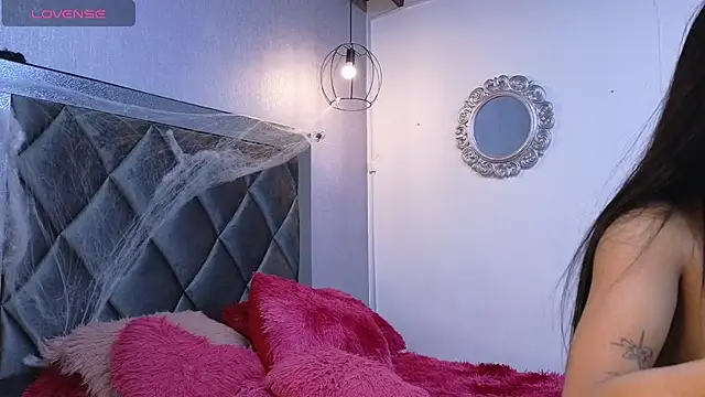 ximenawilliamss online show from October 2025 12:02:02 PM