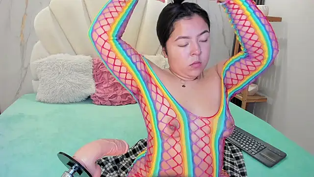 Barbara honey online show from November 2025 01:04:01 PM