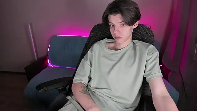 Liam sexy1 online show from February 2025 08:18:01 AM