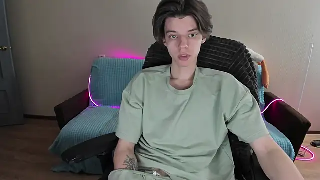 Liam sexy1 online show from February 2025 02:05:01 PM