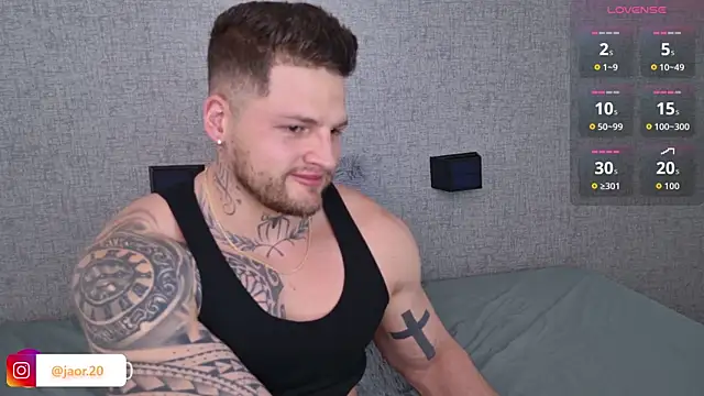 Jaor owens20 online show from March 2026 10:38:01 PM