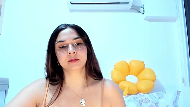 SuzyGamingFairy online show from July 2026 11:27:01 PM