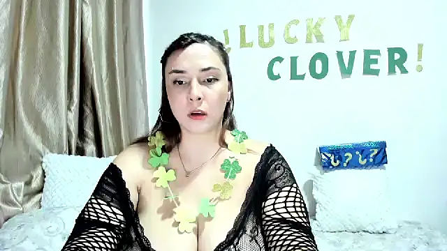 SuzyGamingFairy online show from March 2026 10:45:01 PM