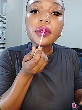 Sugartonguexx online show from April 2026 06:33:02 PM