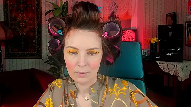 VandaRossi online show from October 2025 11:11:01 AM