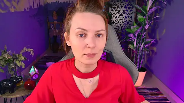 Snapshot of VandaRossi chatting on November 2025 09:57:01 AM VandaRossi online show from November 2025 09:57:01 AM