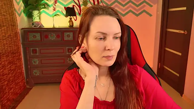 Snapshot of VandaRossi chatting on November 2025 10:03:02 AM VandaRossi online show from November 2025 10:03:02 AM