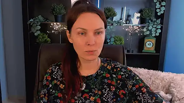 Snapshot of VandaRossi chatting on November 2025 09:46:02 AM VandaRossi online show from November 2025 09:46:02 AM