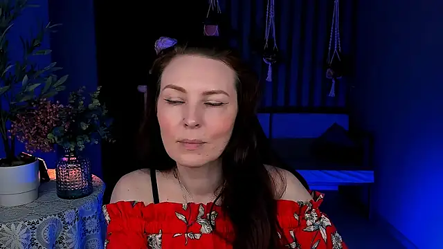 VandaRossi online show from September 2025 06:53:01 AM