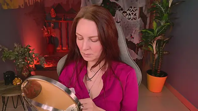 Snapshot of VandaRossi chatting on October 2025 05:15:02 AM VandaRossi online show from October 2025 05:15:02 AM