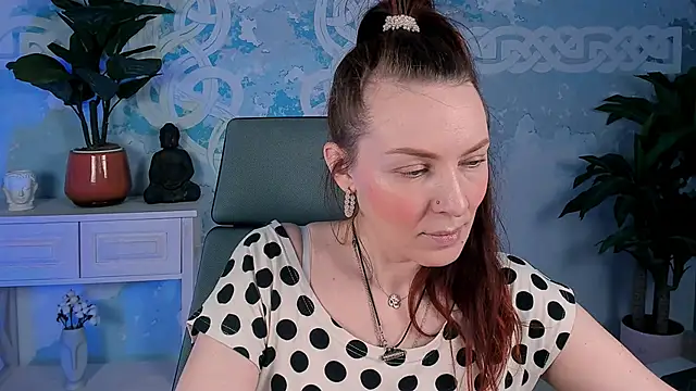 Snapshot of VandaRossi chatting on October 2025 01:12:02 PM VandaRossi online show from October 2025 01:12:02 PM