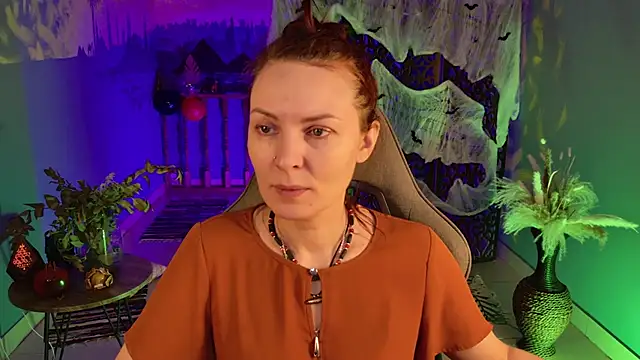 Snapshot of VandaRossi chatting on October 2025 05:43:02 AM VandaRossi online show from October 2025 05:43:02 AM