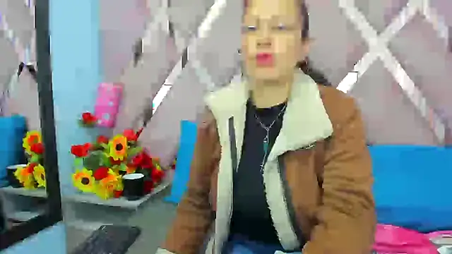 Mulan sexy01 online show from October 2025 01:12:02 PM