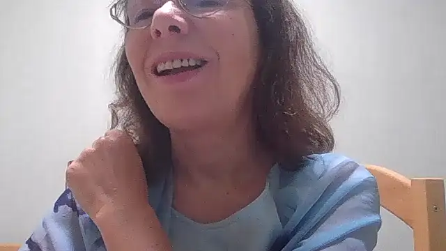 Snapshot of HollyJewel chatting on October 2025 03:13:02 PM HollyJewel online show from October 2025 03:13:02 PM