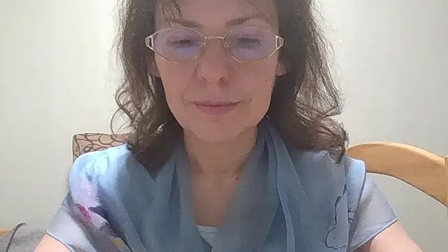 Snapshot of HollyJewel chatting on March 2025 08:06:02 PM HollyJewel online show from March 2025 08:06:02 PM