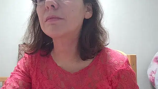 HollyJewel online show from December 2025 06:24:01 PM